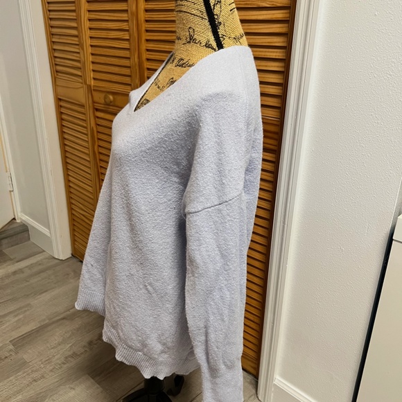 LOFT Light Blue V-Neck Tunic Sweater - Size L - Picture 4 of 7